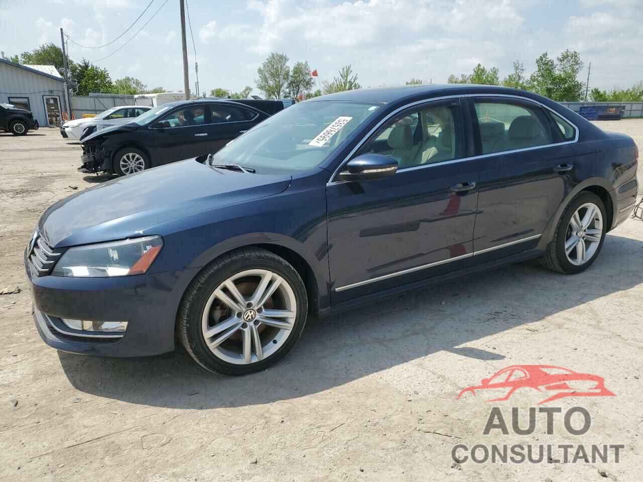 VOLKSWAGEN PASSAT 2012 - 1VWCM7A33CC012145