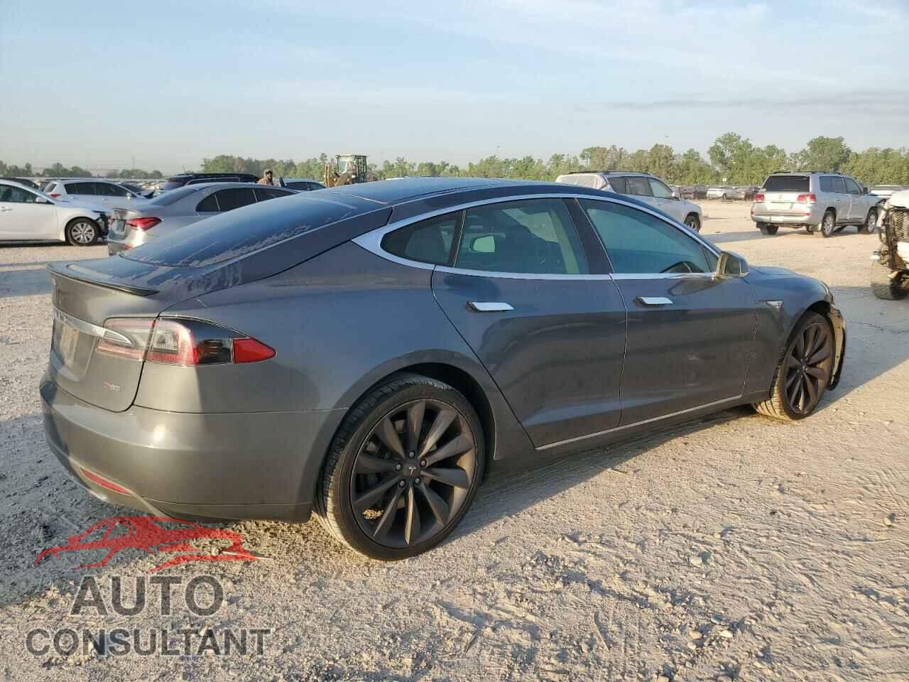 TESLA MODEL S 2013 - 5YJSA1CP6DFP13674
