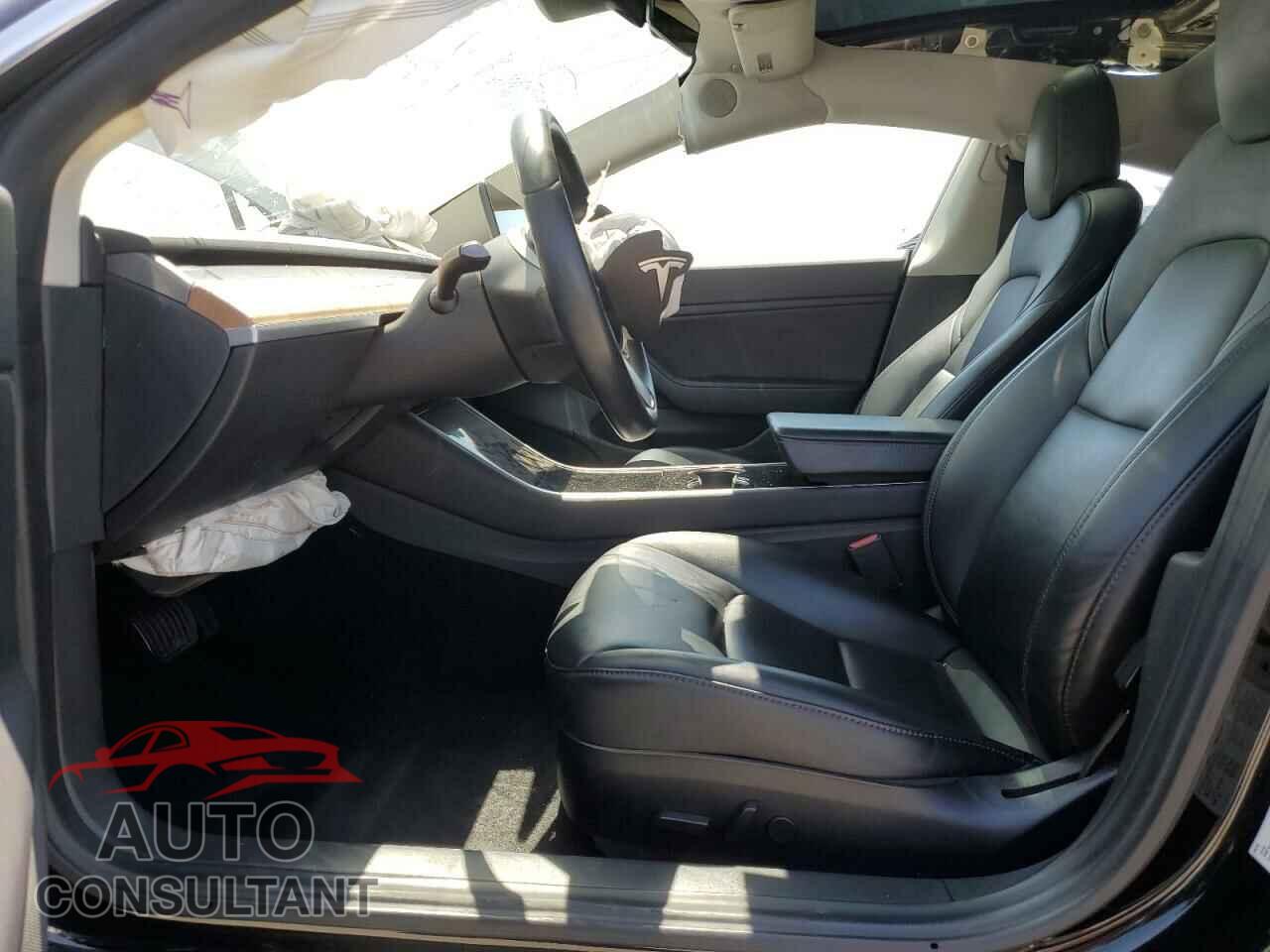 TESLA MODEL 3 2019 - 5YJ3E1EAXKF304866