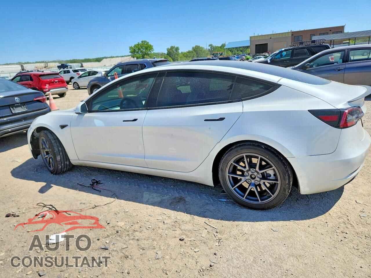 TESLA MODEL 3 2023 - 5YJ3E1EA3PF490077