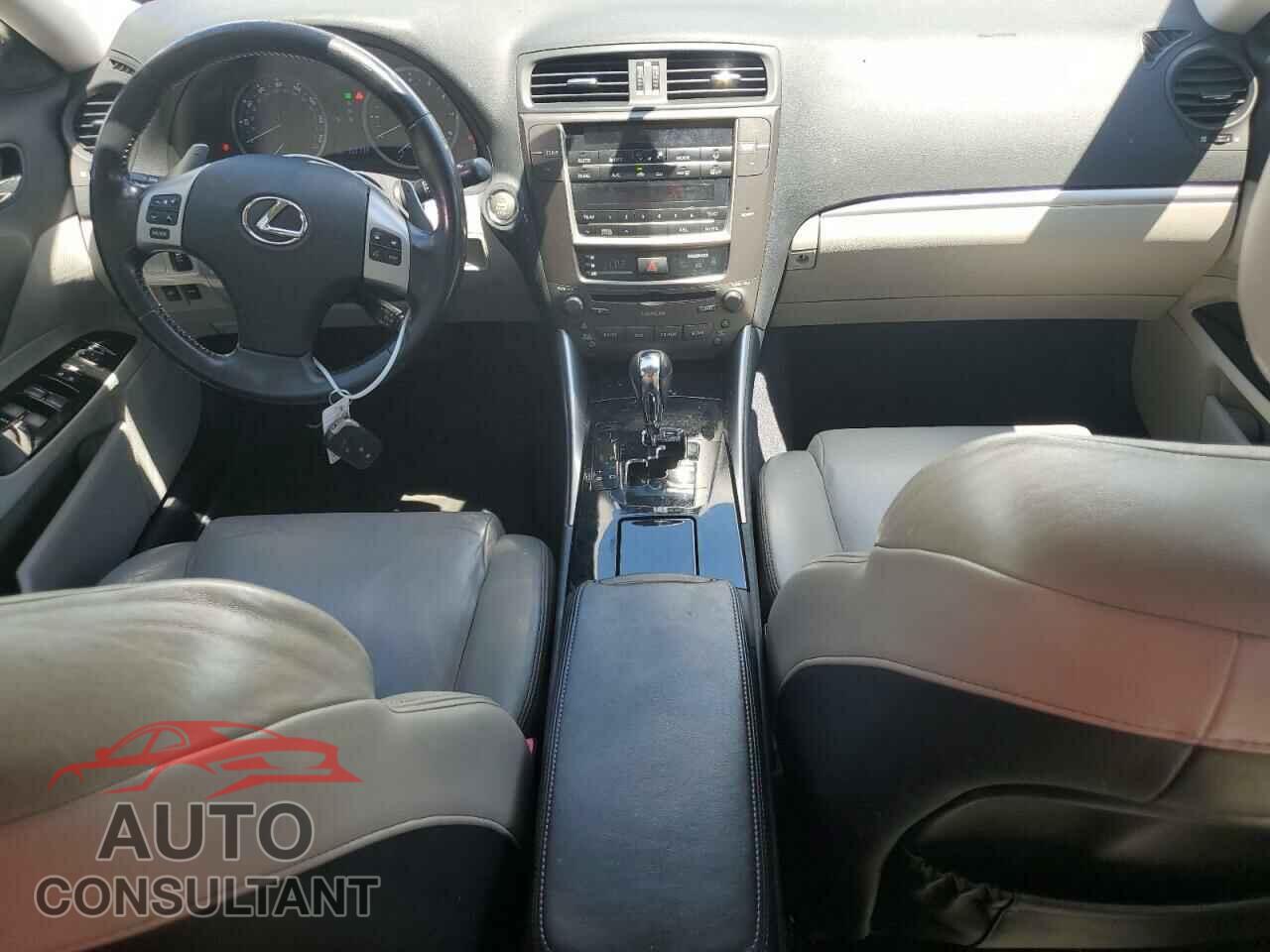 LEXUS IS 2012 - JTHBF5C24C5167498