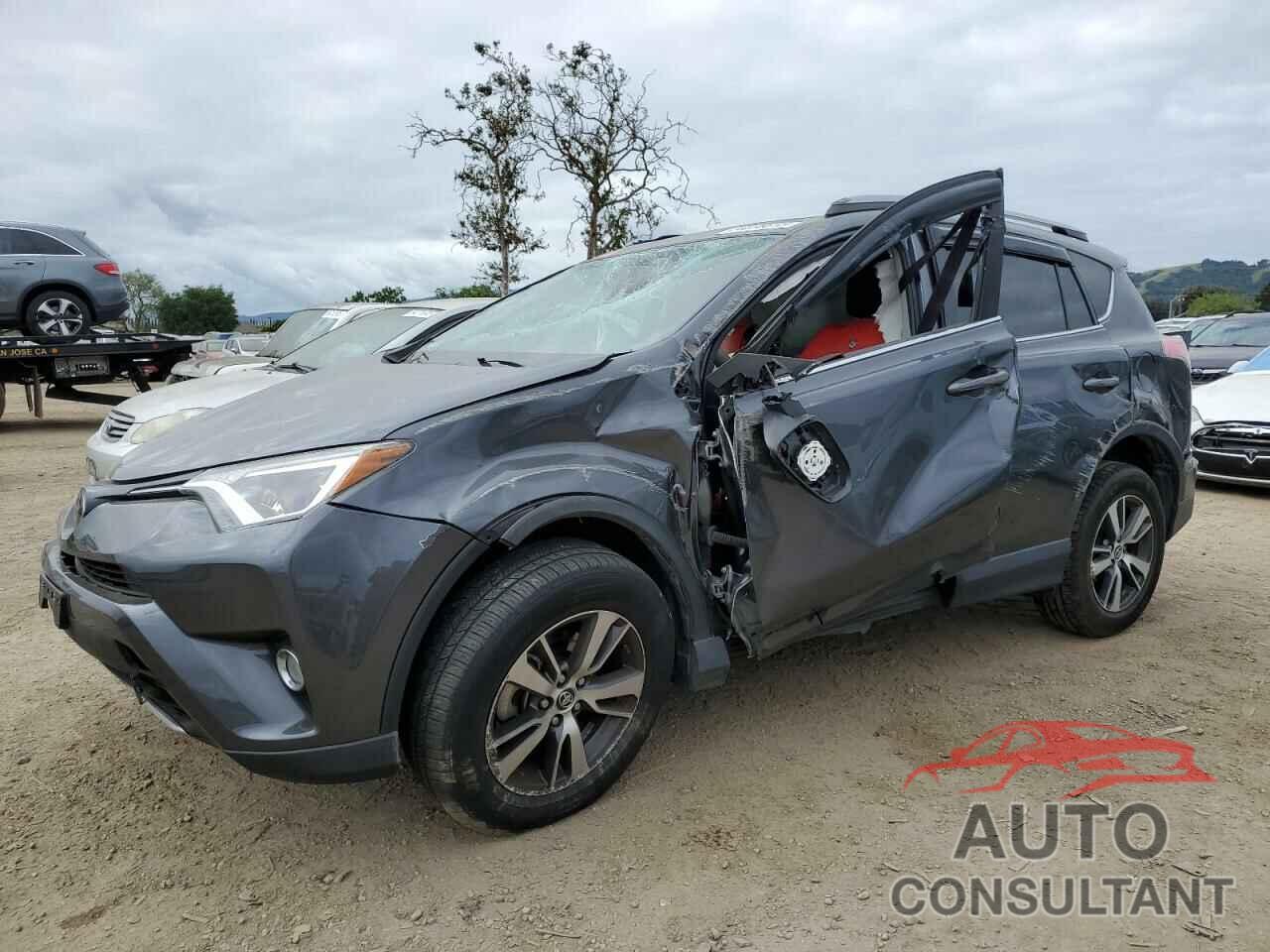 TOYOTA RAV4 2017 - JTMWFREV4HD100124