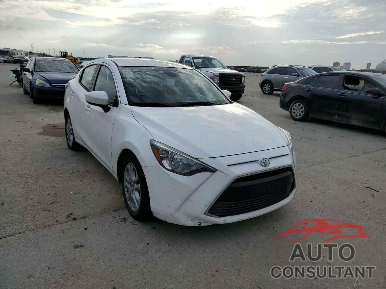 TOYOTA YARIS 2018 - 3MYDLBYV7JY309798