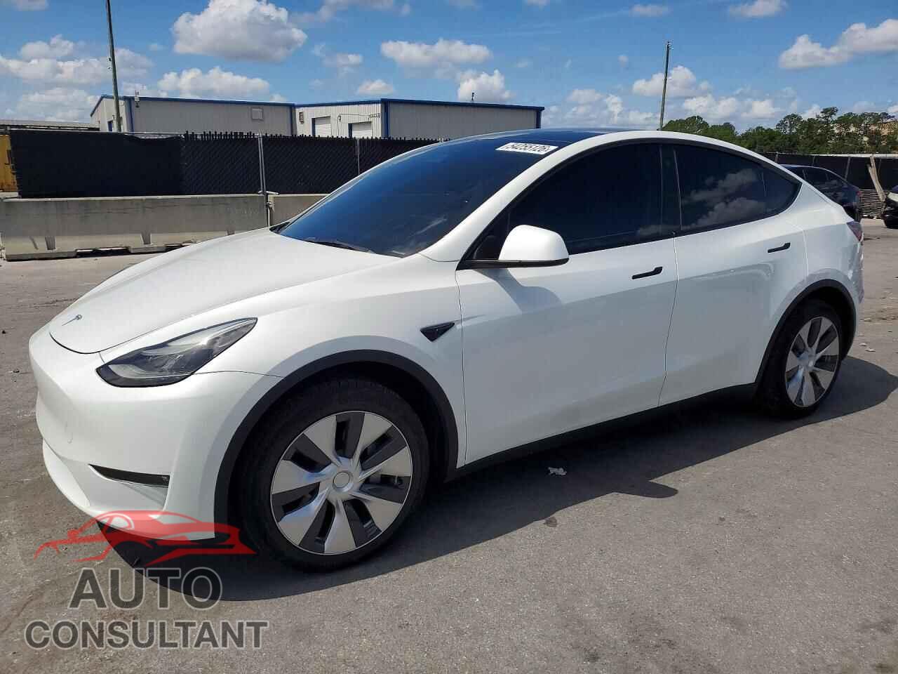 TESLA MODEL Y 2023 - 7SAYGAEE8PF669737