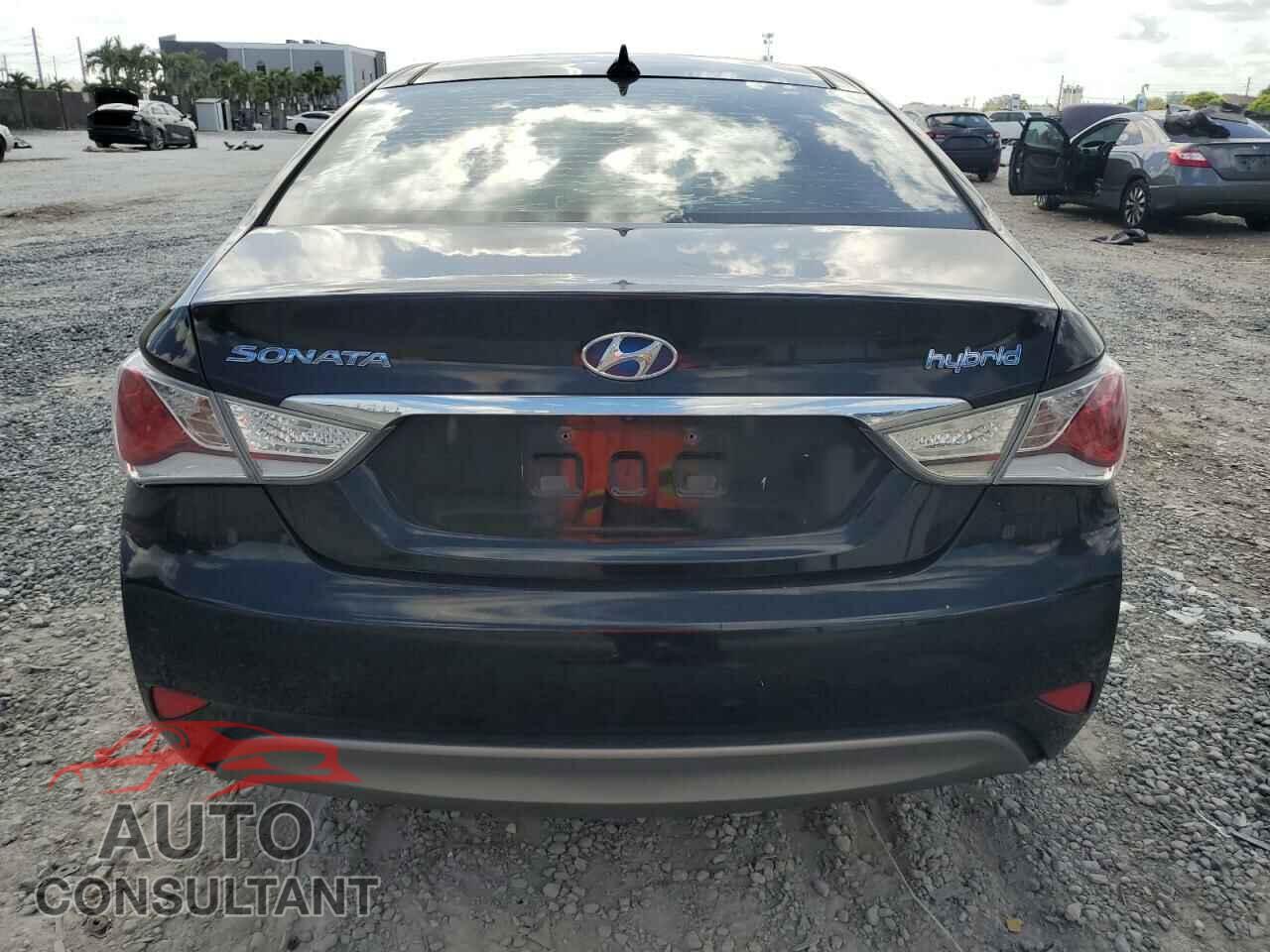 HYUNDAI SONATA 2012 - KMHEC4A40CA043625