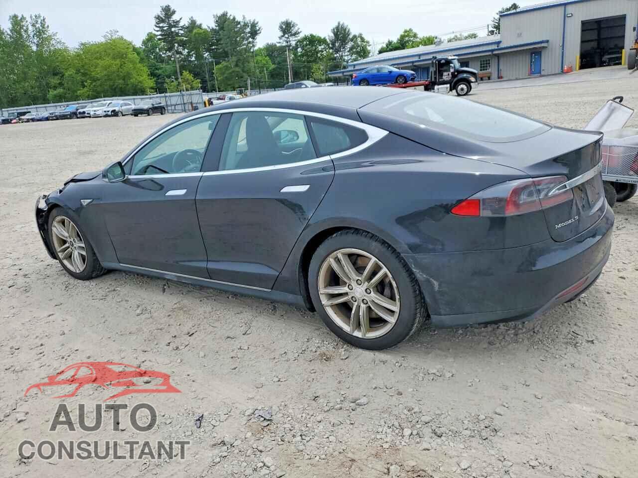 TESLA MODEL S 2015 - 5YJSA1E26FF115136