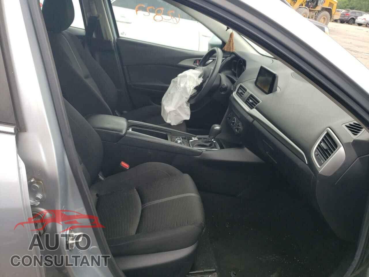 MAZDA 3 2017 - 3MZBN1U77HM103977
