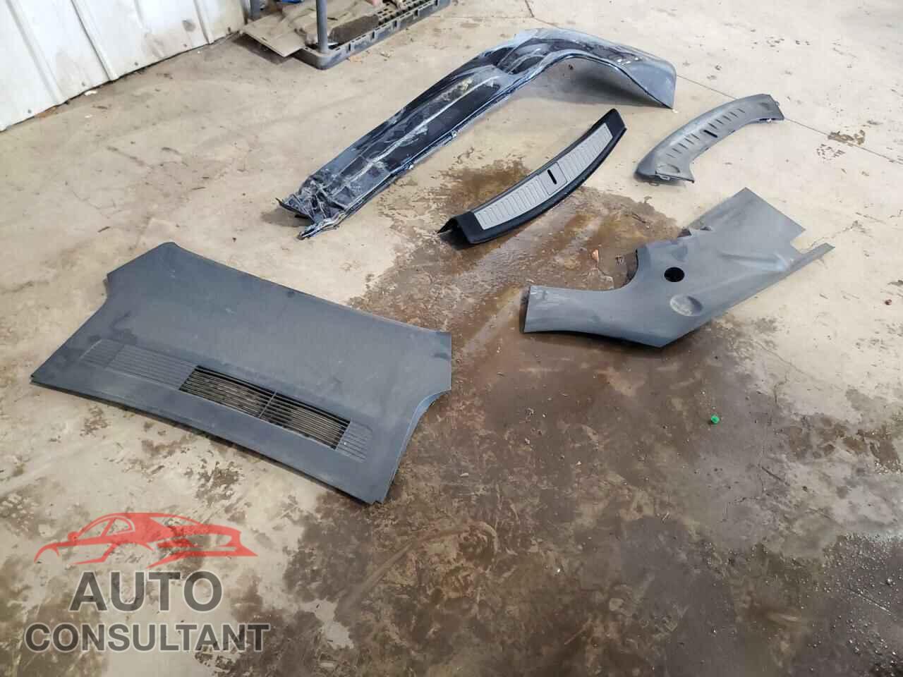 TESLA MODEL S 2023 - 5YJSA1E52PF527601