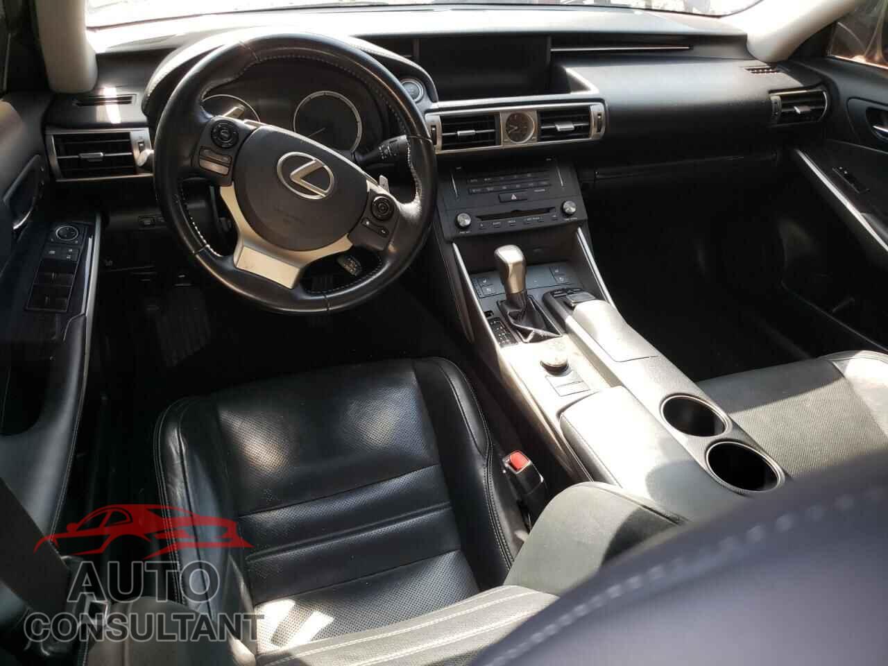 LEXUS IS 2015 - JTHCF1D21F5025402
