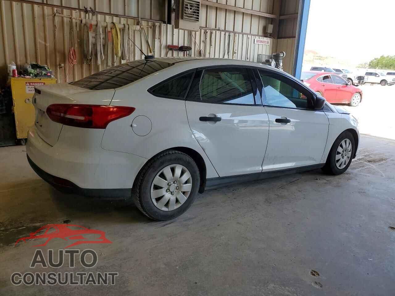 FORD FOCUS 2017 - 1FADP3E29HL235473