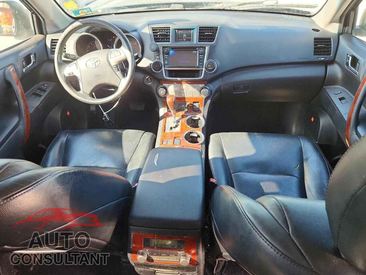 TOYOTA HIGHLANDER 2013 - 5TDDK3EH8DS271127