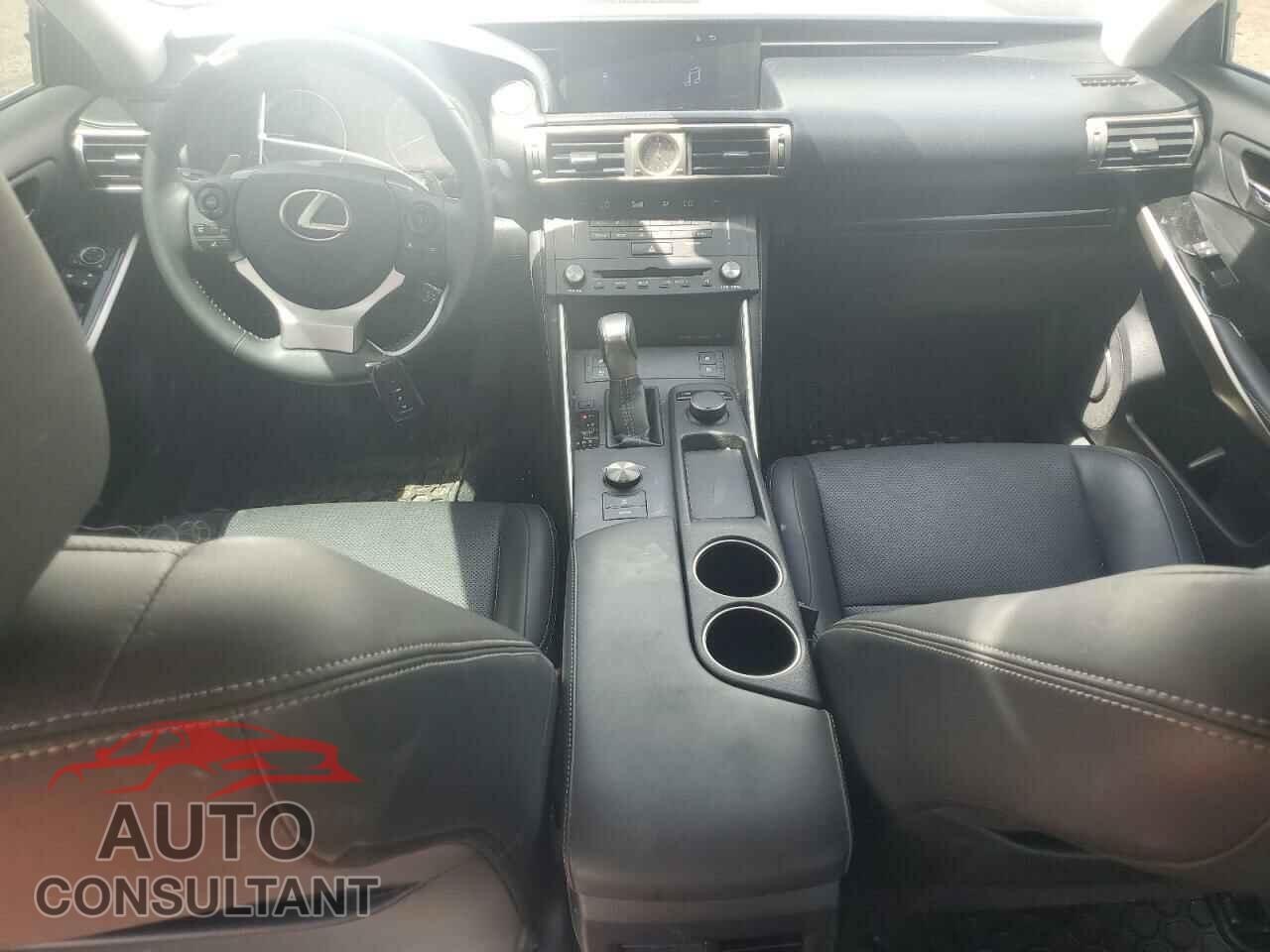 LEXUS IS 2015 - JTHCF1D26F5022057