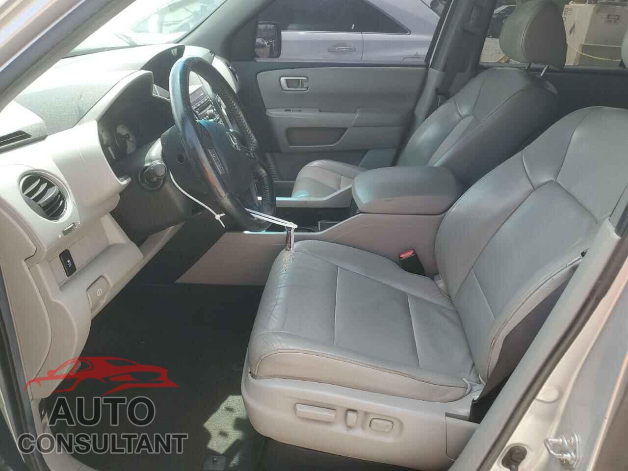 HONDA PILOT 2012 - 5FNYF4H55CB032411