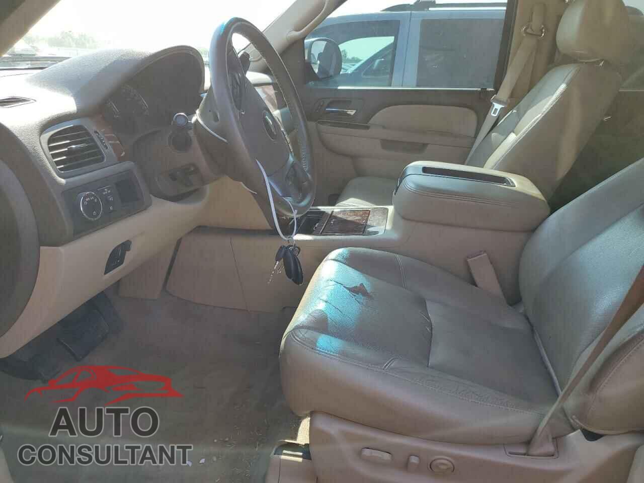 CHEVROLET TAHOE 2013 - 1GNSCCE04DR278855