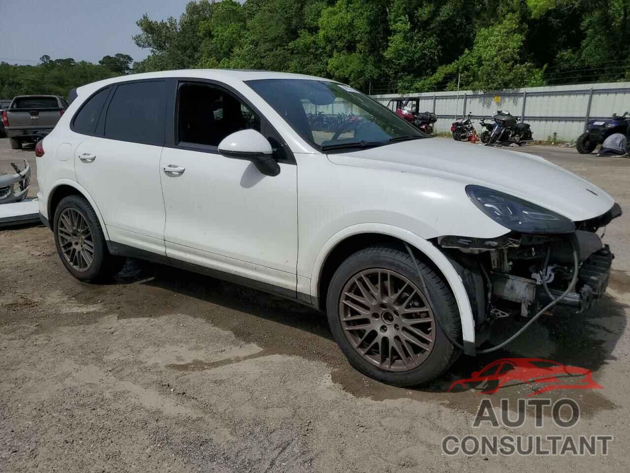 PORSCHE CAYENNE 2018 - WP1AA2A24JKA01041