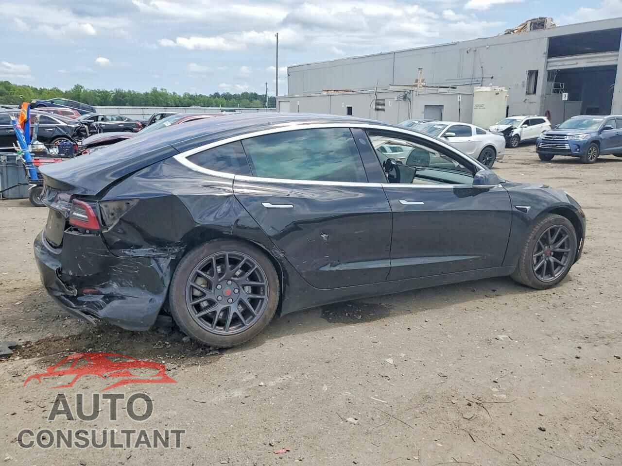 TESLA MODEL 3 2018 - 5YJ3E1EA3JF036225