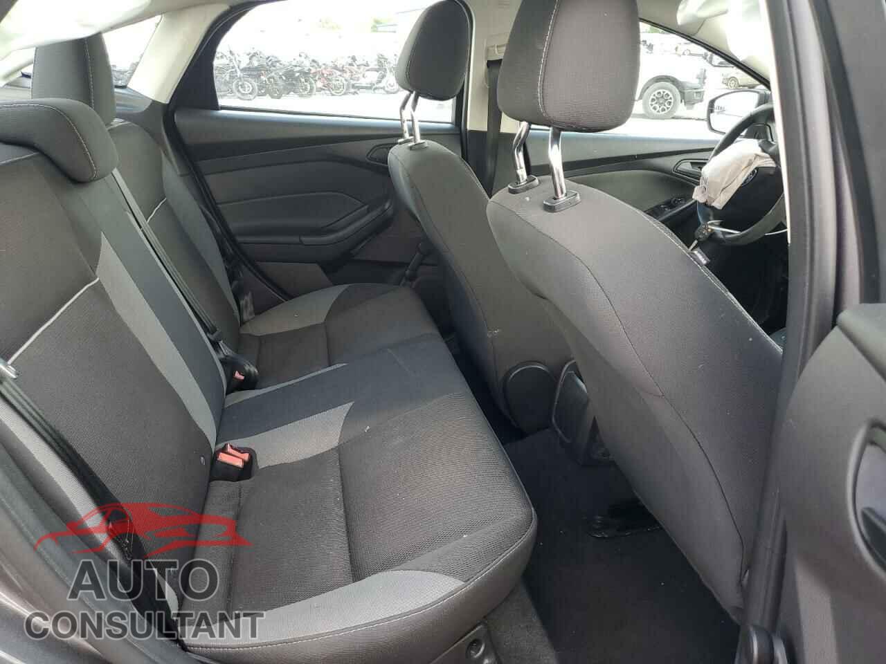 FORD FOCUS 2014 - 1FADP3E23EL410134