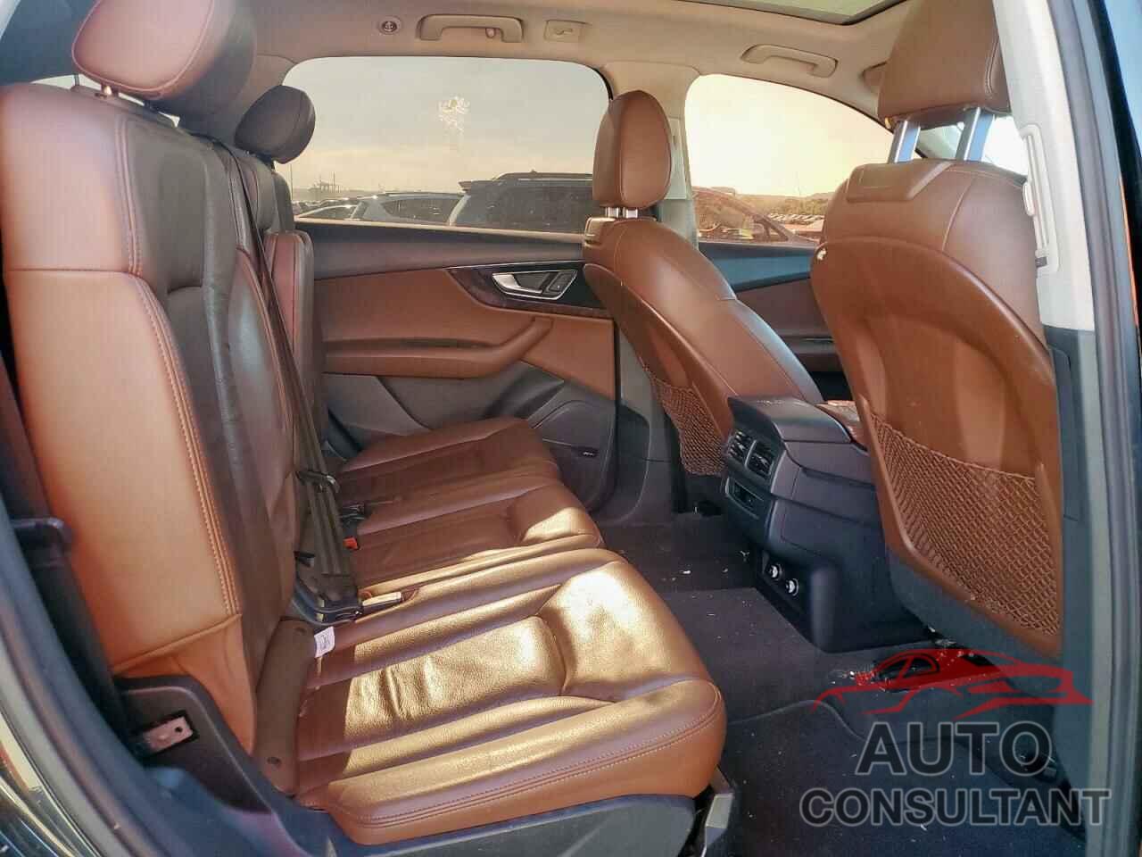 AUDI Q7 2018 - WA1LAAF72JD025328