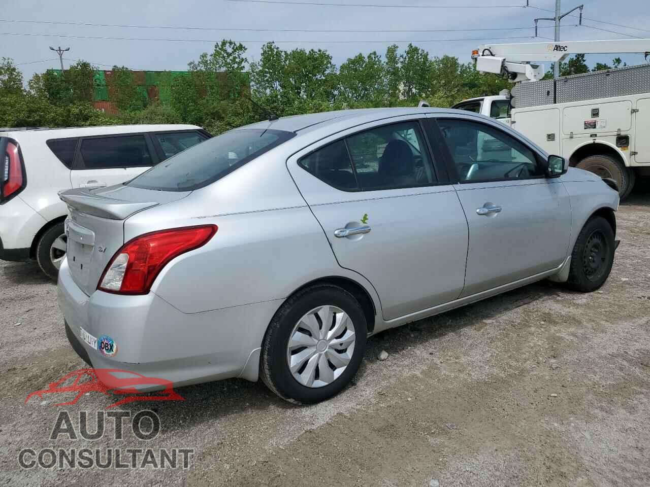 NISSAN VERSA 2017 - 3N1CN7AP3HL866005