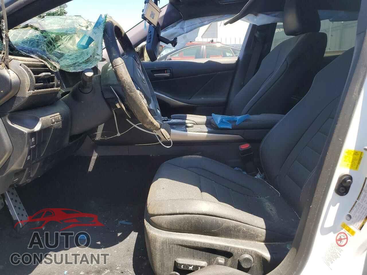 LEXUS IS 2017 - JTHBE1D23H5030649