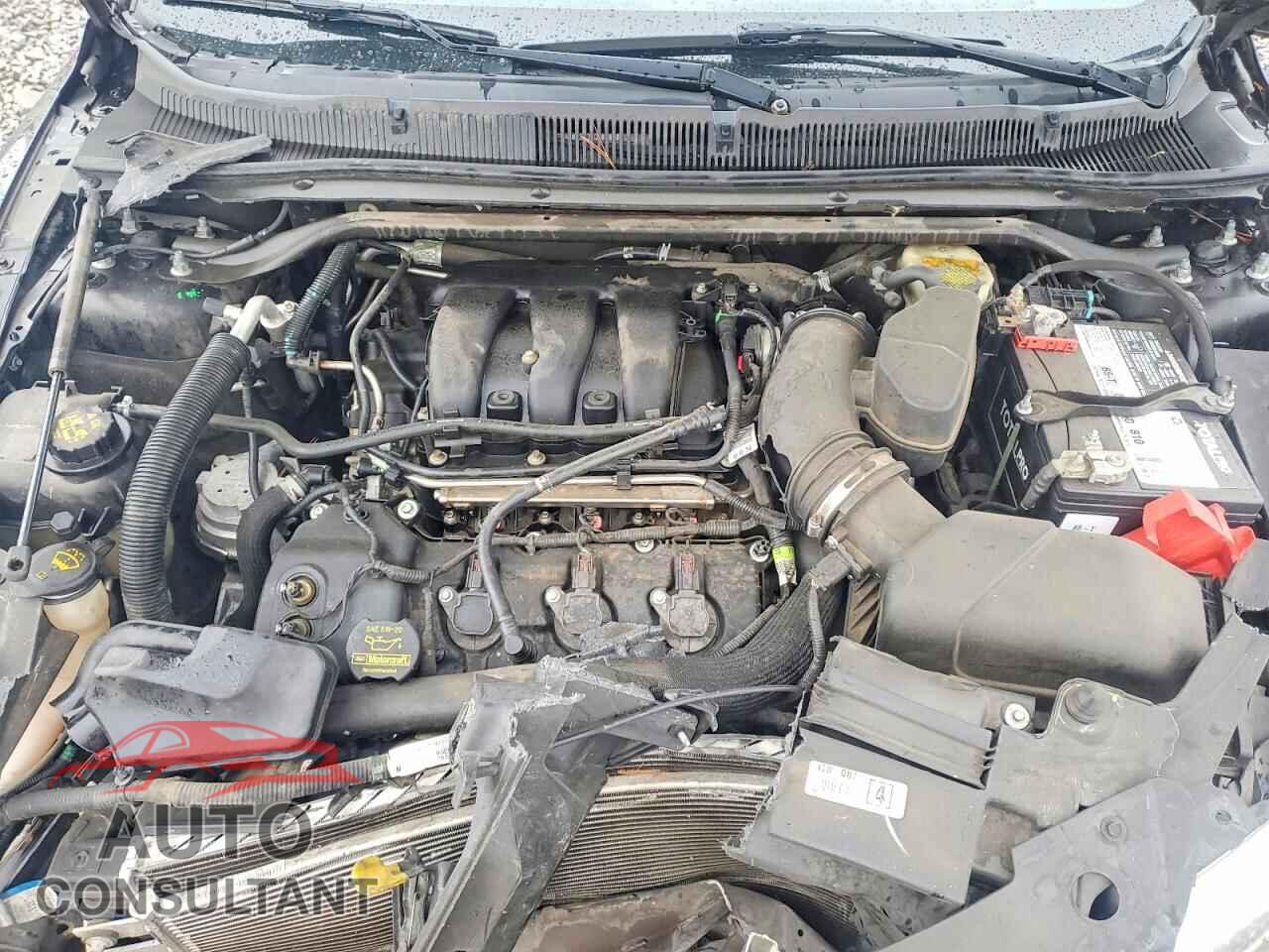 FORD TAURUS 2013 - 1FAHP2E8XDG228597