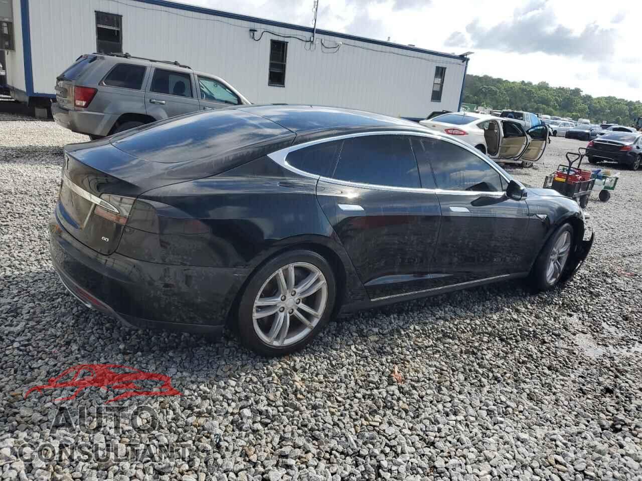 TESLA MODEL S 2013 - 5YJSA1CG9DFP21140