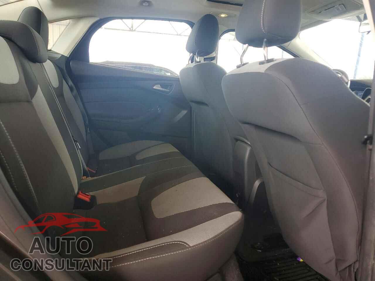 FORD FOCUS 2012 - 1FAHP3F2XCL226225