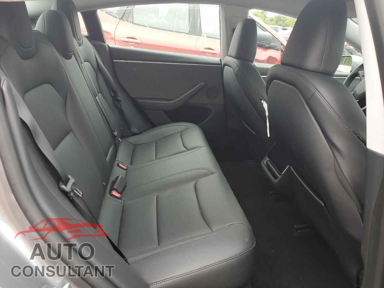 TESLA MODEL 3 2024 - 5YJ3E1EA4RF873268