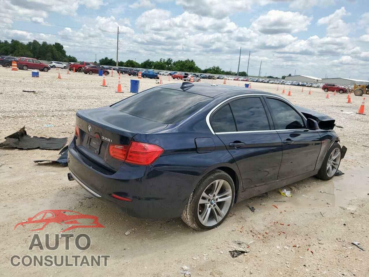 BMW 3 SERIES 2012 - WBA3A5C50CF257592