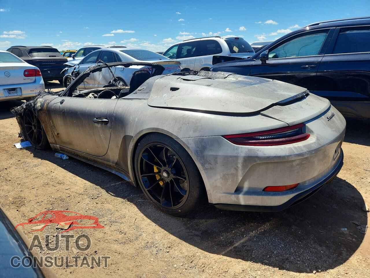 PORSCHE 911 2019 - WP0CF2A9XKS172239