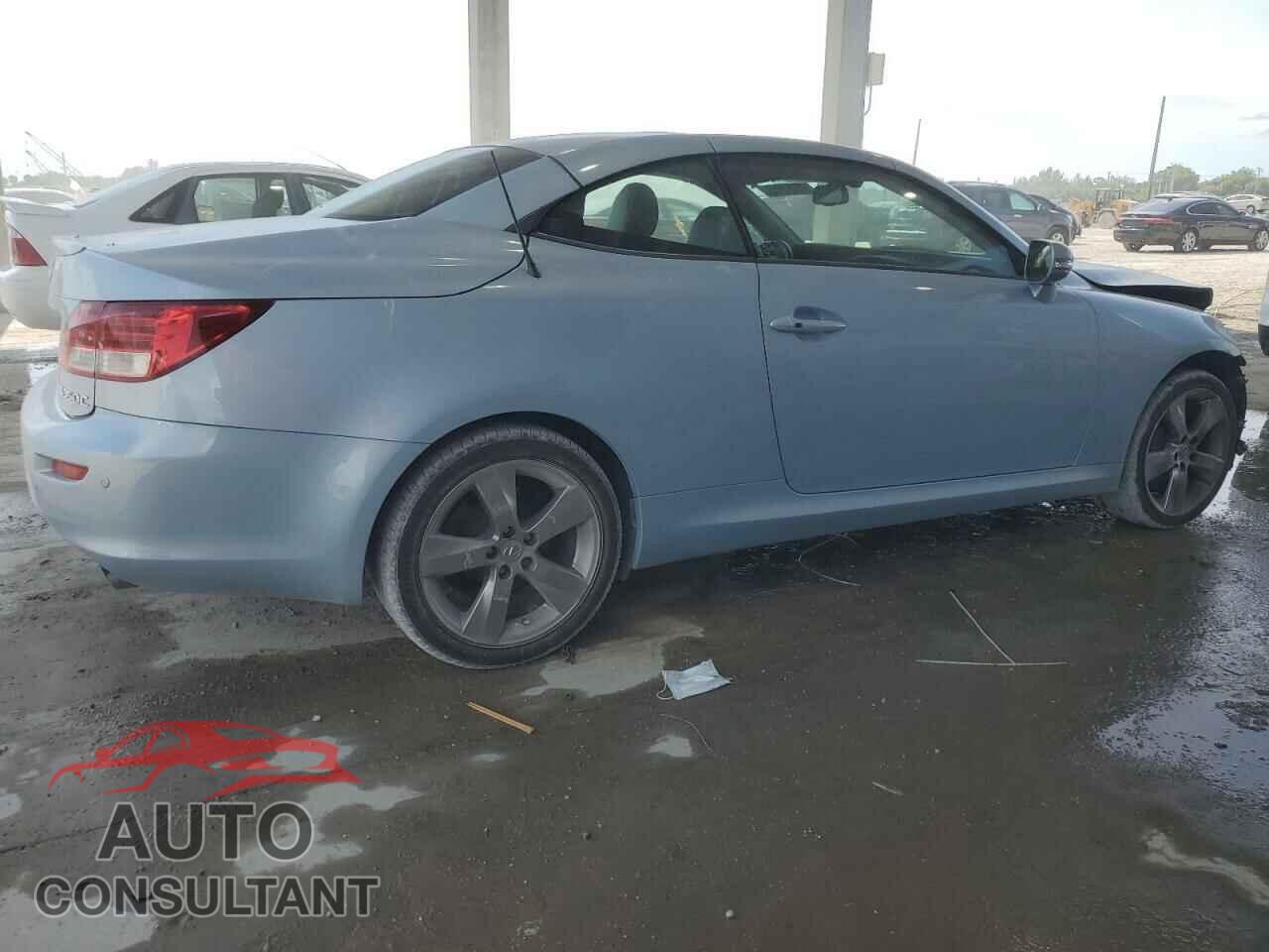 LEXUS IS 2011 - JTHFE2C24B2506442