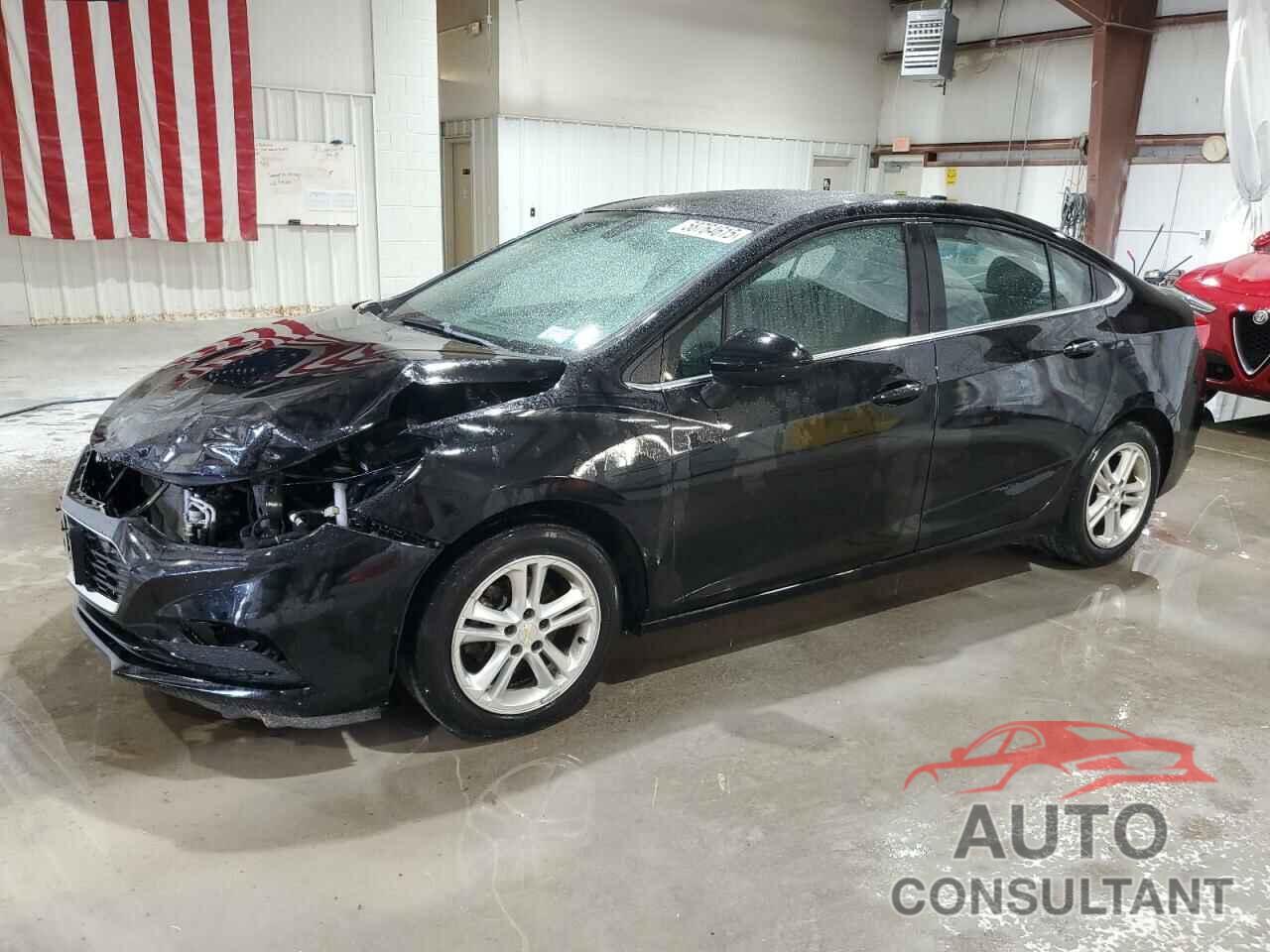 CHEVROLET CRUZE 2018 - 1G1BE5SM9J7107363