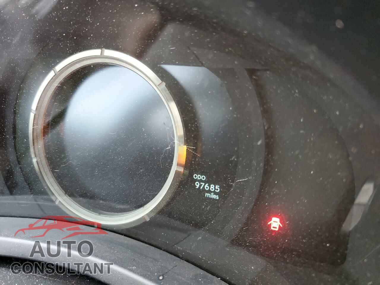 LEXUS IS 2016 - JTHBA1D24G5020691