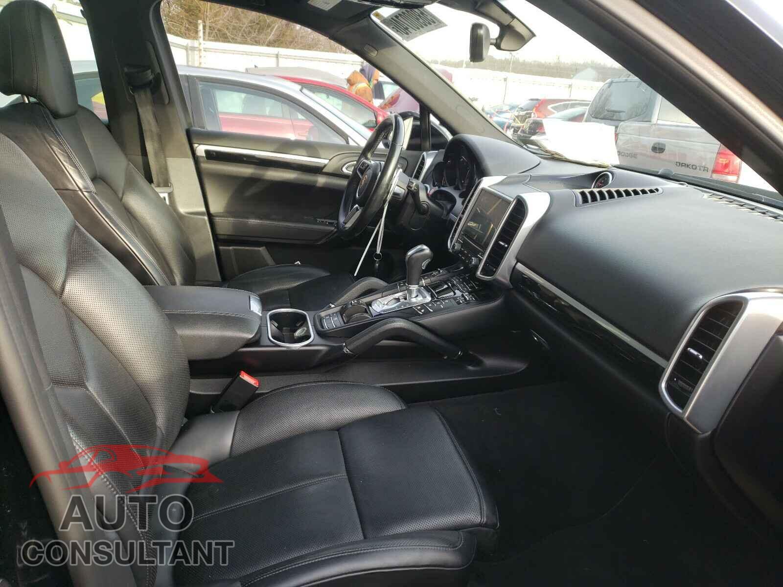 PORSCHE CAYENNE 2017 - WP1AA2A2XHKA80824