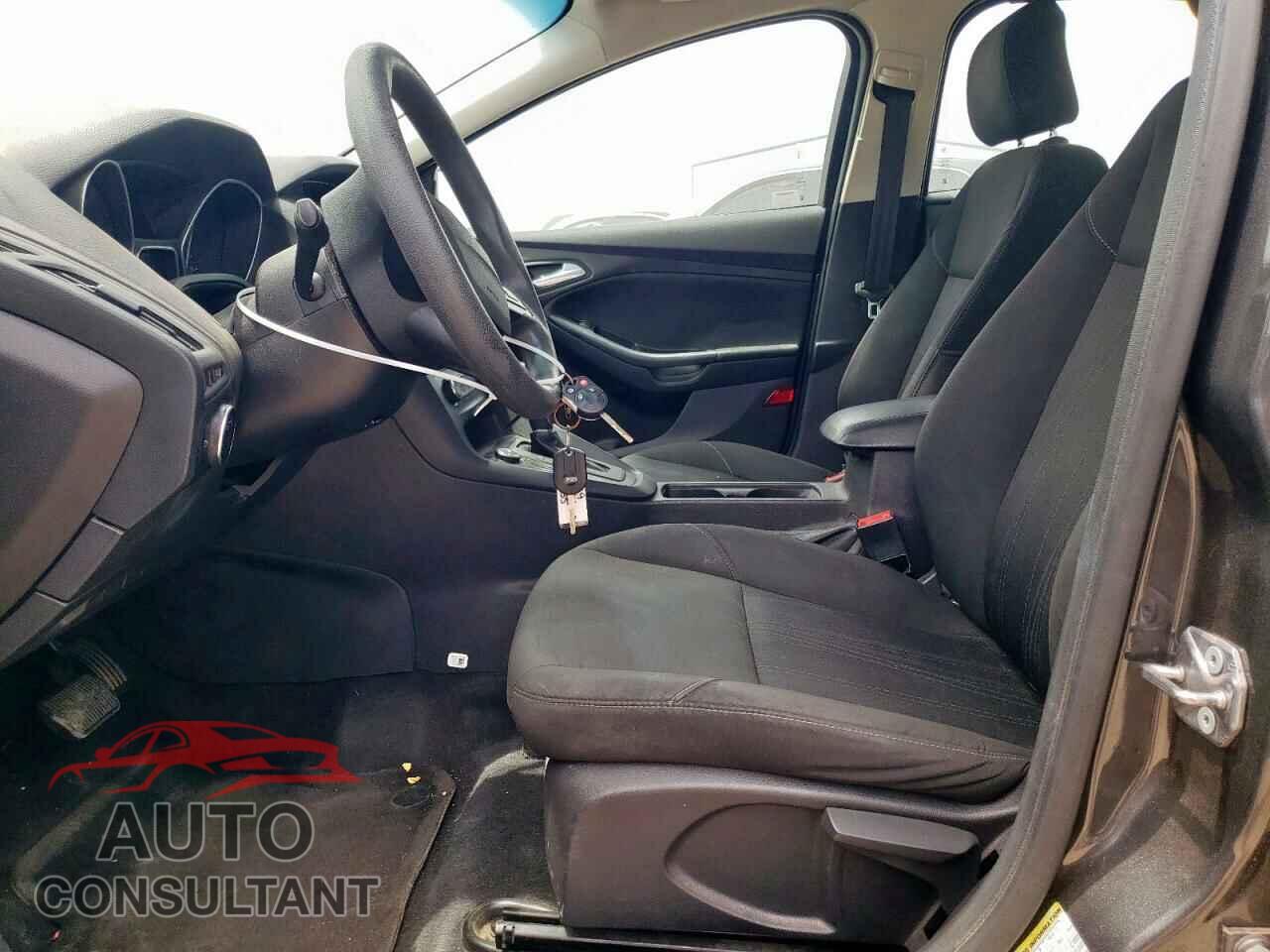 FORD FOCUS 2015 - 1FADP3F23FL205865