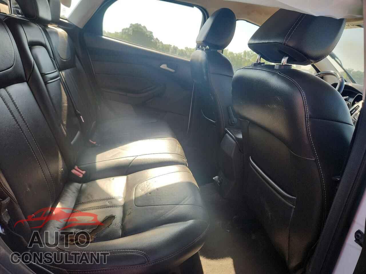 FORD FOCUS 2013 - 1FADP3F27DL302208