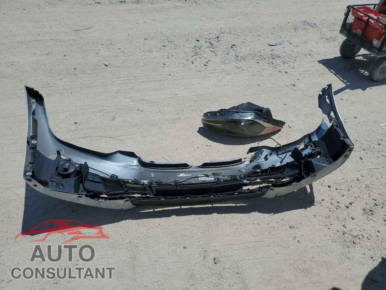 BMW 3 SERIES 2016 - WBA8E1G52GNU10112
