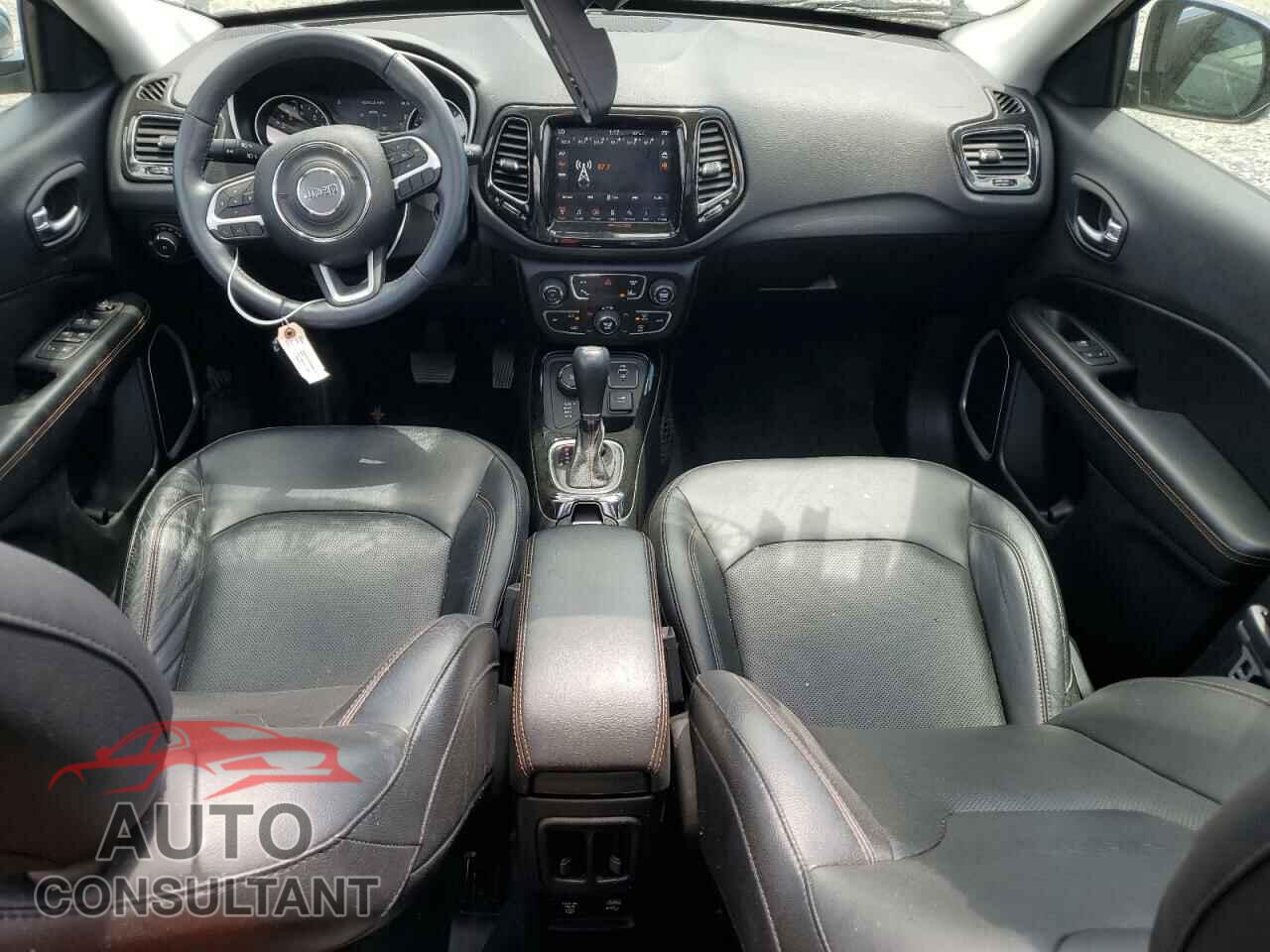 JEEP COMPASS 2018 - 3C4NJDCB2JT116456