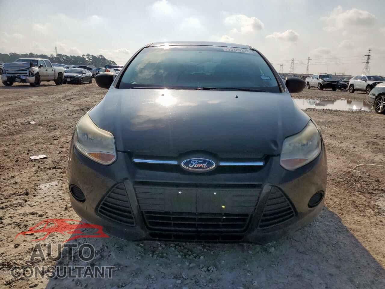 FORD FOCUS 2013 - 1FADP3E24DL352596