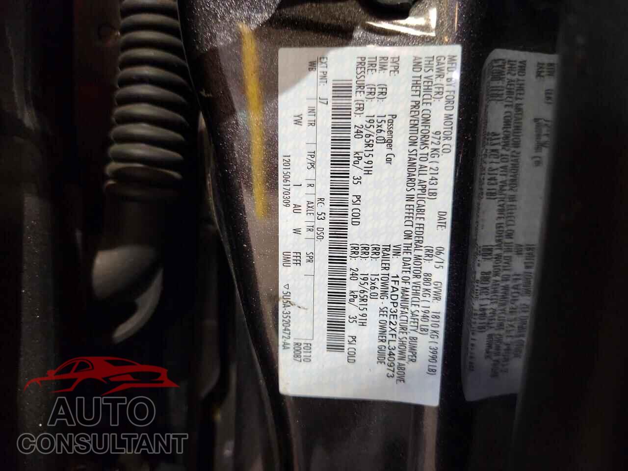 FORD FOCUS 2015 - 1FADP3E2XFL340973