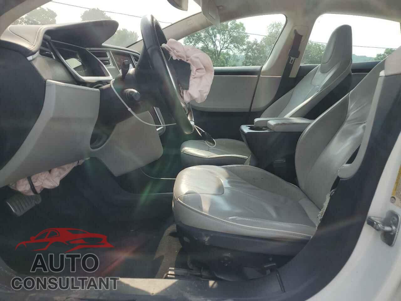 TESLA MODEL S 2013 - 5YJSA1DP3DFP14019