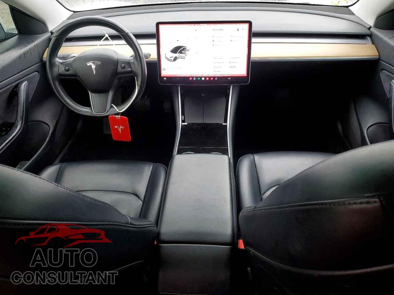 TESLA MODEL 3 2018 - 5YJ3E1EA8JF005813