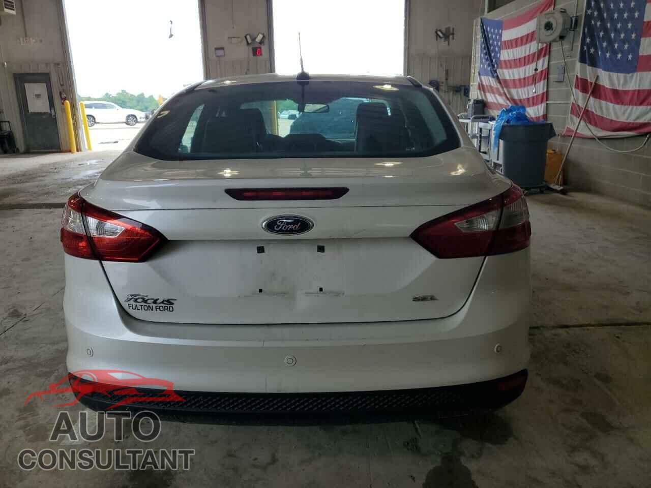 FORD FOCUS 2012 - 1FAHP3H22CL111938