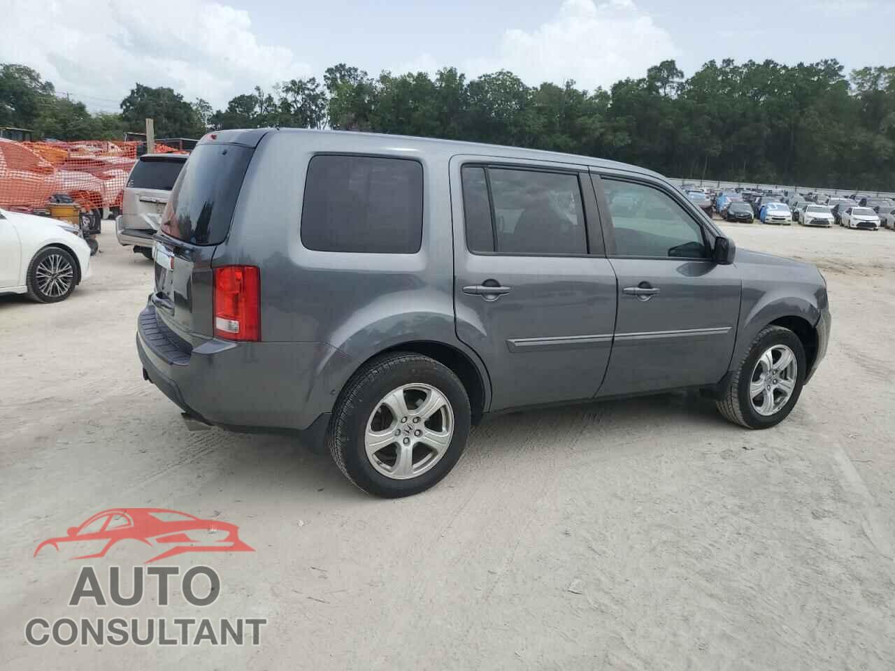 HONDA PILOT 2013 - 5FNYF4H70DB019780