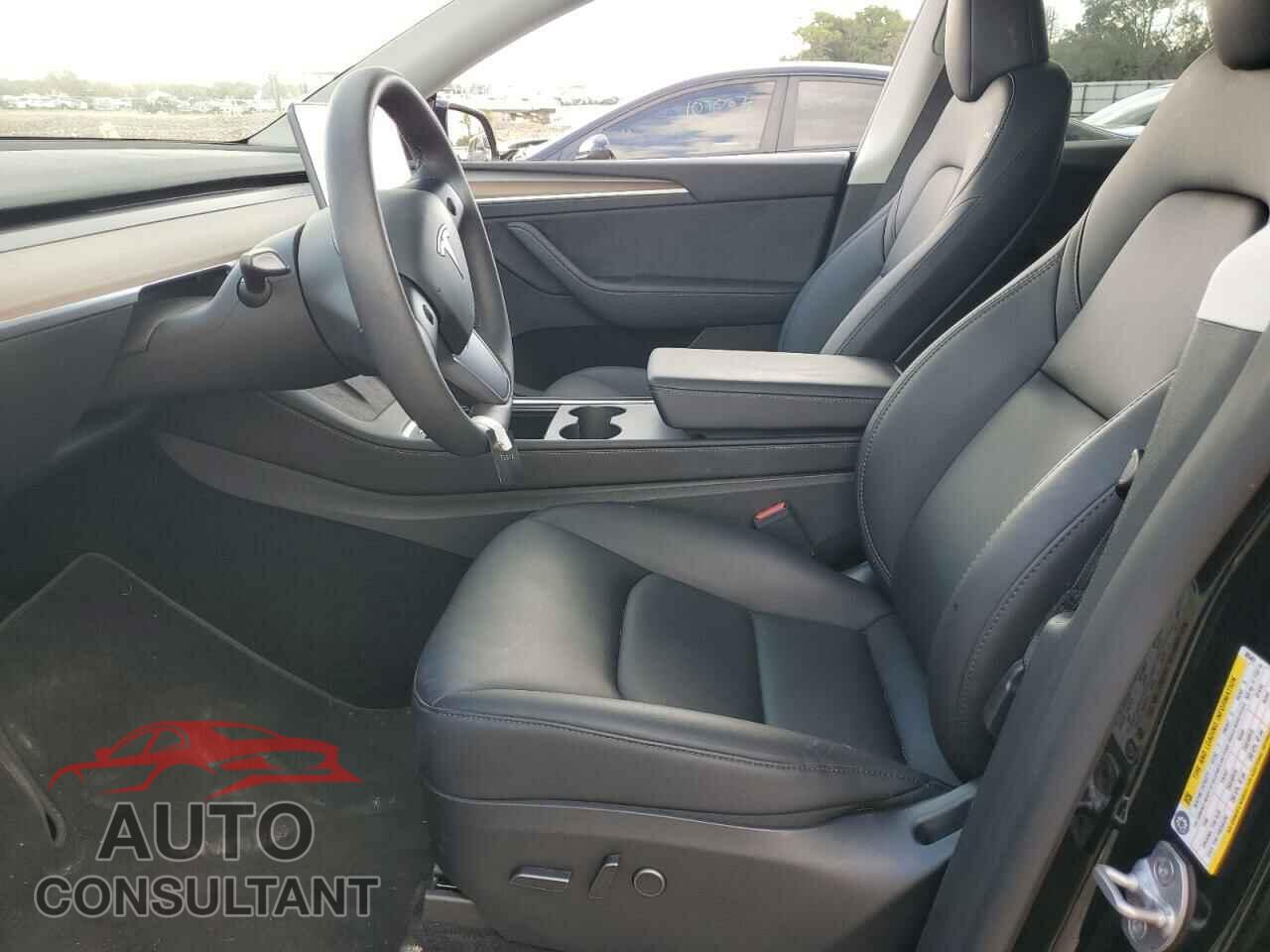 TESLA MODEL Y 2023 - 7SAYGAEE6PF805461