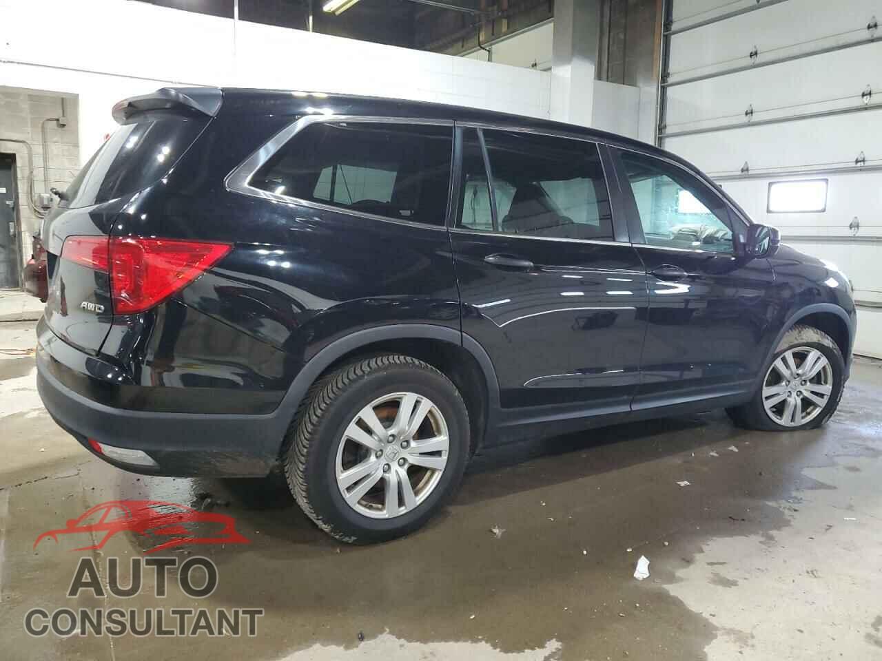 HONDA PILOT 2017 - 5FNYF6H12HB020927