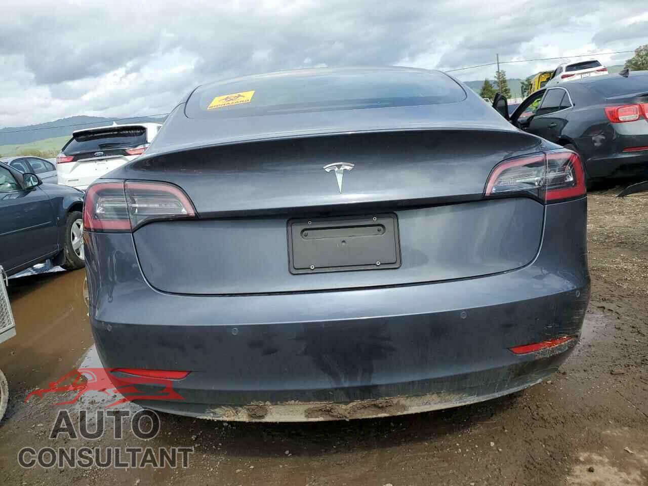 TESLA MODEL 3 2022 - 5YJ3E1EA8NF376377