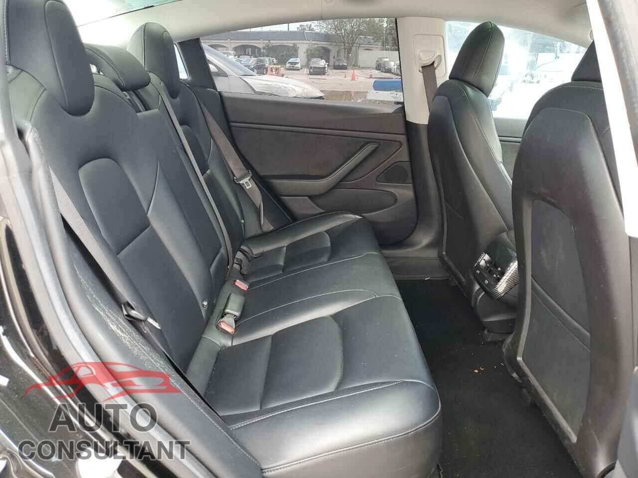 TESLA MODEL 3 2018 - 5YJ3E1EA1JF025448