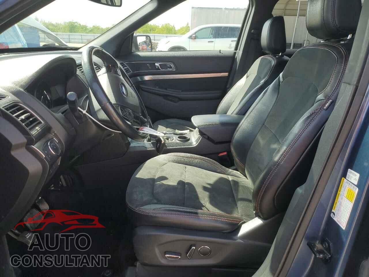 FORD EXPLORER 2018 - 1FM5K7D80JGB57203