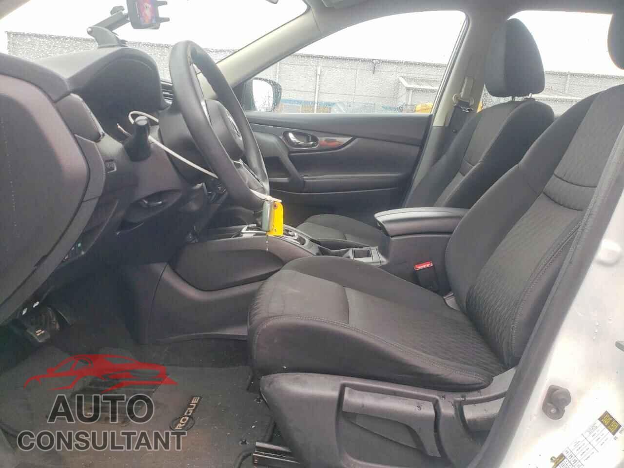 NISSAN ROGUE 2017 - KNMAT2MVXHP547745